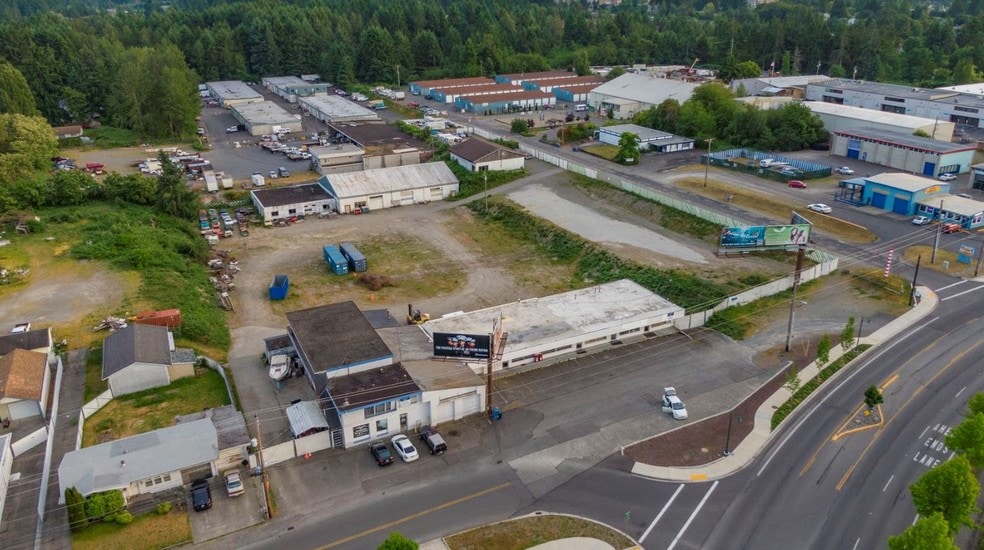 6808 27th St W, University Place, WA à vendre - Photo du bâtiment - Image 2 de 6