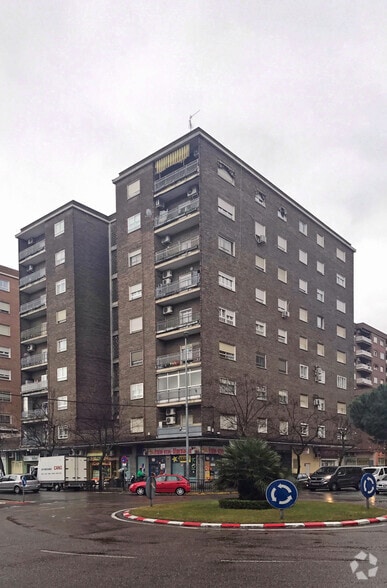 Avenida del Príncipe Felipe, 54, Talavera de la Reina, Toledo à vendre - Photo du bâtiment - Image 2 de 2