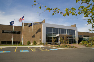 100 Domain Dr, Exeter, NH for lease Building Photo- Image 1 of 5