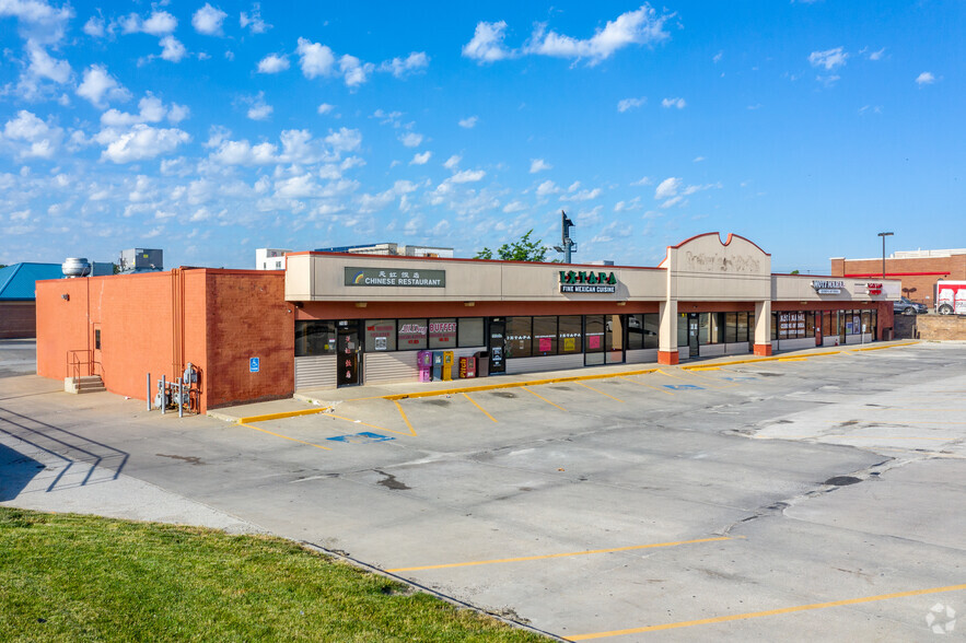 7101-7121 NW Barry Rd, Kansas City, MO à vendre - Photo principale - Image 1 de 1