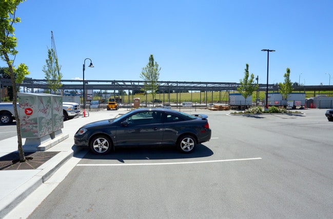 Plus de détails pour 1828 McCallum Rd, Abbotsford, BC - Commerce de détail à vendre