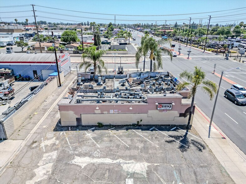 10712 Beach Blvd, Stanton, CA à vendre - Photo du bâtiment - Image 3 de 19