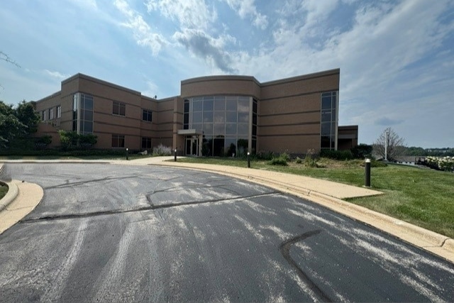 469 Security Blvd, Howard, WI for lease - Building Photo - Image 2 of 10