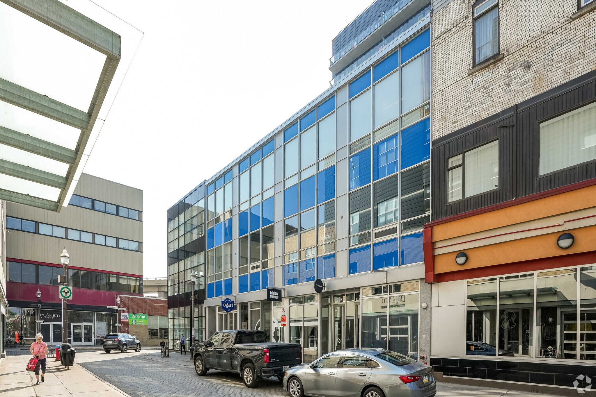 801-825 St Saint-Joseph E, Québec, QC à vendre Photo du bâtiment- Image 1 de 1