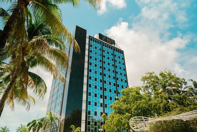 Plus de détails pour 401-407 Lincoln Rd, Miami Beach, FL - Bureau, Bureau/Commerce de détail à louer