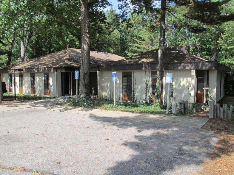 2663 44th St SW, Grand Rapids, MI for lease - Building Photo - Image 2 of 3