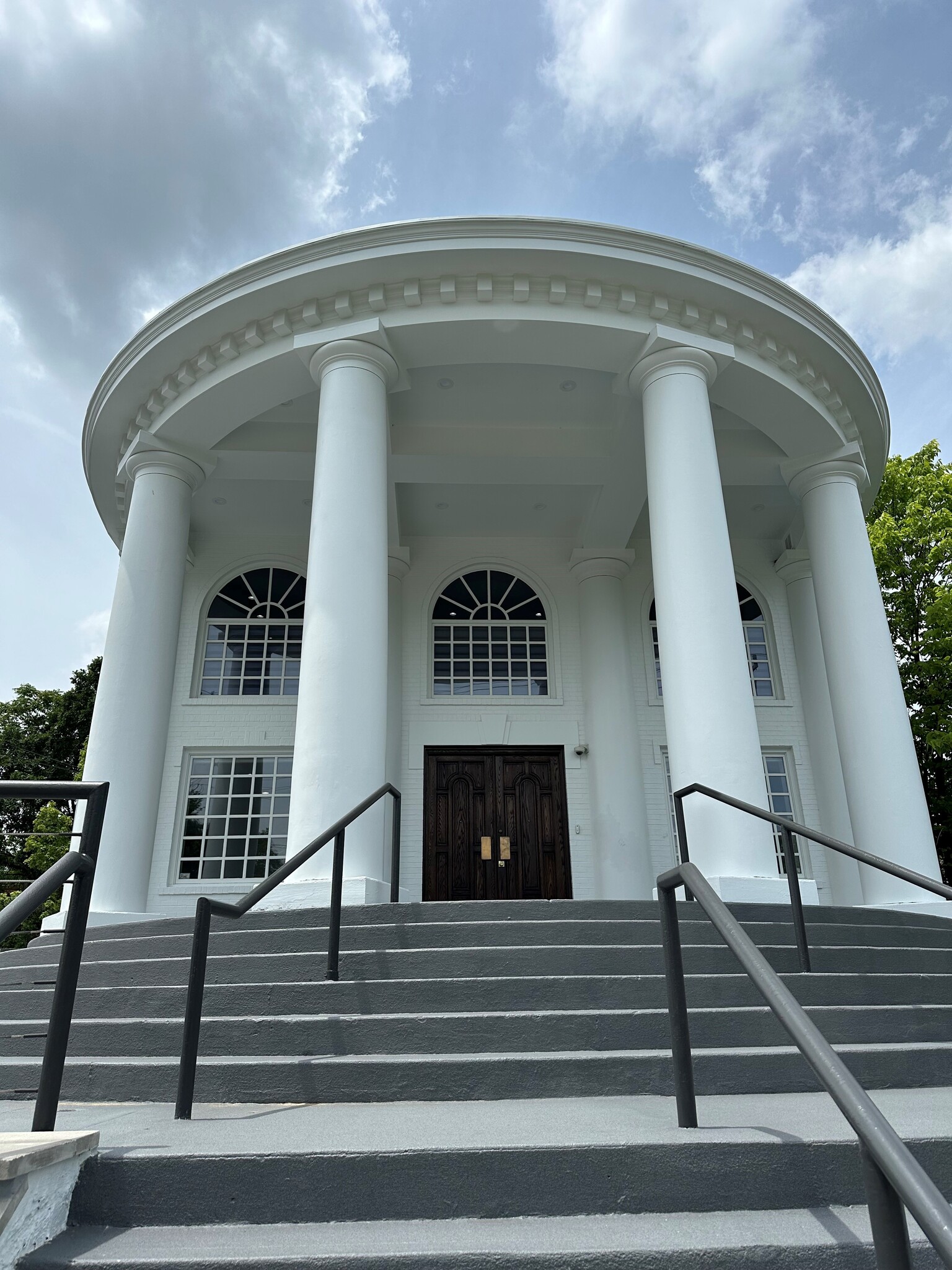 2605 Burnet Ave, Cincinnati, OH for lease Building Photo- Image 1 of 9