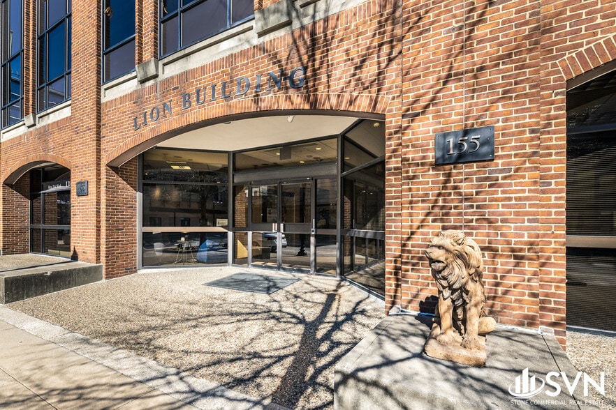 155 E Main St, Lexington, KY à louer - Photo du bâtiment - Image 3 de 11