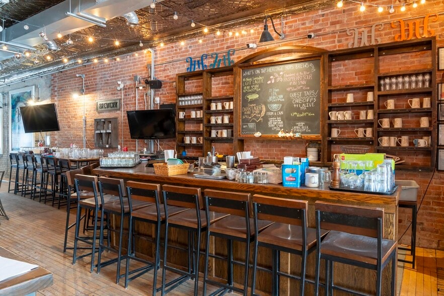 21 Market Pl, Stratford, ON à vendre - Photo intérieure - Image 2 de 33