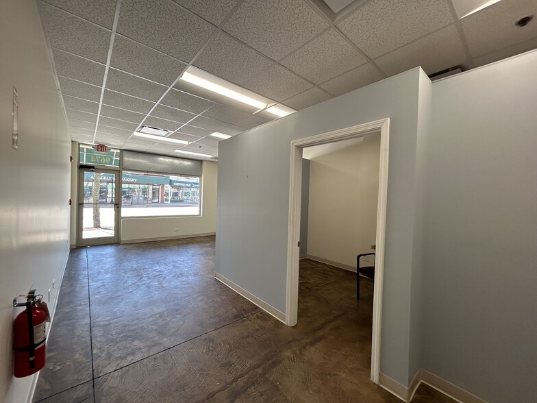 9660-9684 Franklin Ave, Franklin Park, IL for lease - Interior Photo - Image 2 of 10