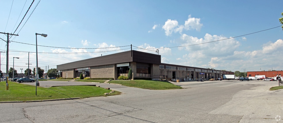 963-979 Brock Rd, Pickering, ON à louer - Photo du bâtiment - Image 2 de 8