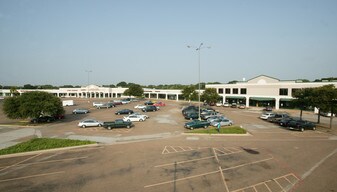 Lakeland Plaza - Warehouse