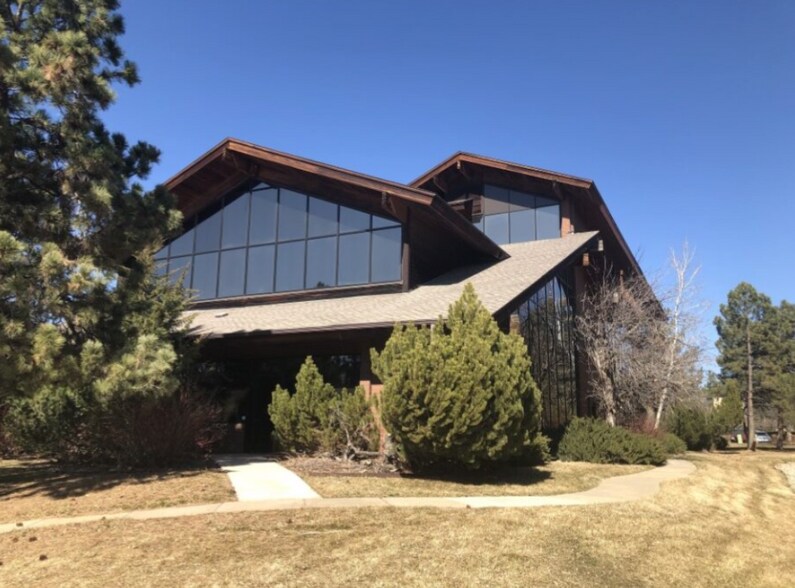 8774 Yates Dr, Westminster, CO à vendre - Photo du bâtiment - Image 3 de 12