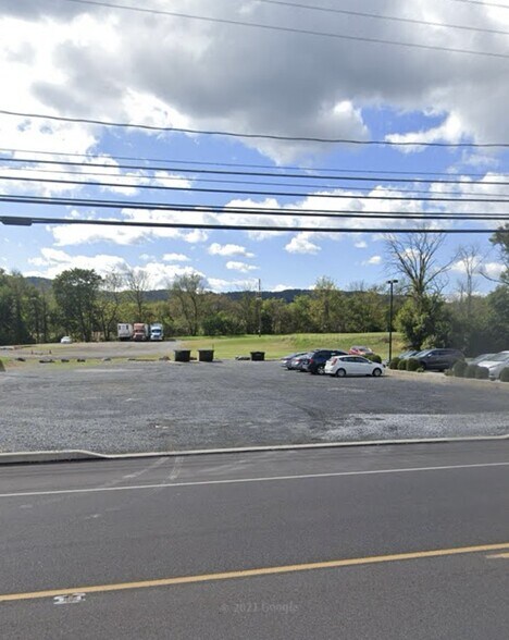 440 E Penn Ave, Wernersville, PA à louer - Photo du bâtiment - Image 2 de 9