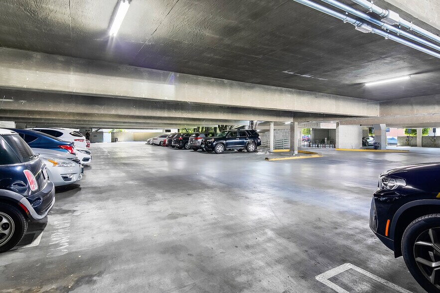 18645-18663 Ventura Blvd, Tarzana, CA à vendre - Photo du bâtiment - Image 3 de 12