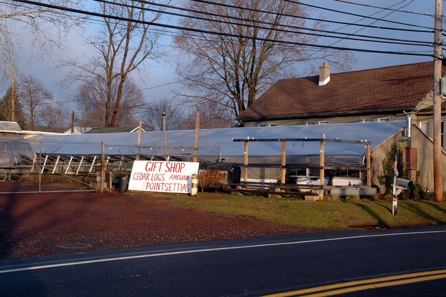 More details for 921 Bath Rd, Bristol, PA - Retail for Sale