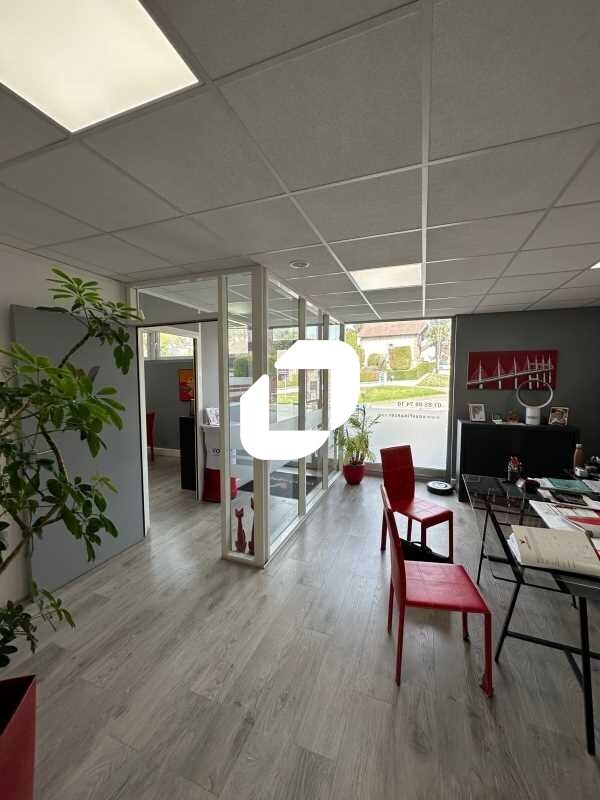Office in Maule for lease Interior Photo- Image 1 of 3
