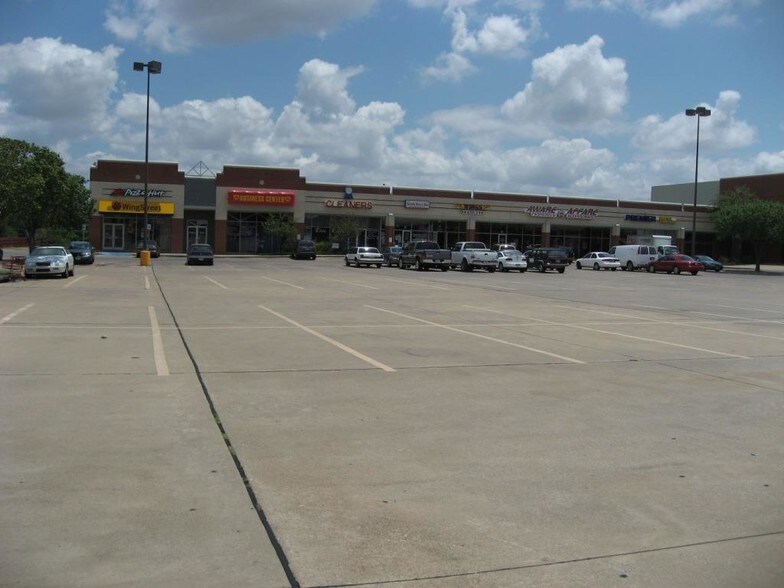 1450 W Pleasant Run Rd, Lancaster, TX à louer - Photo du bâtiment - Image 1 de 1