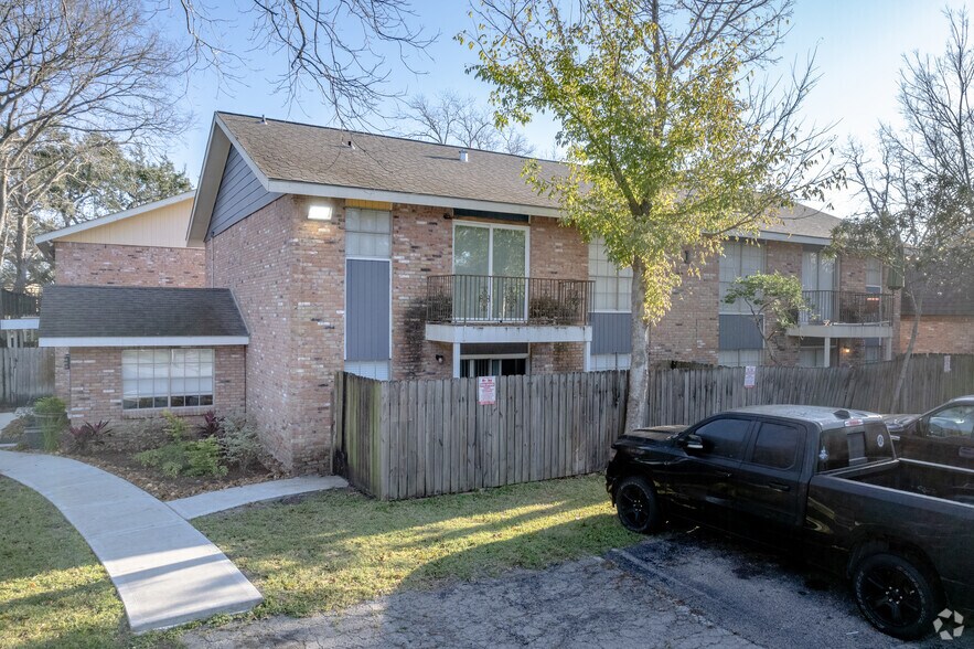 310 Waco Ave, League City, TX à vendre - Photo principale - Image 1 de 12