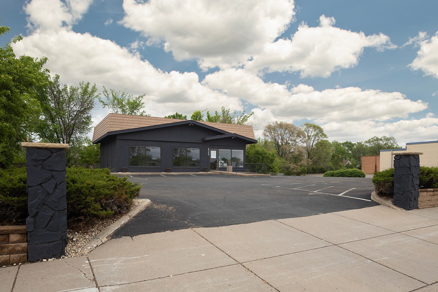 8300 Minnetonka Blvd, Saint Louis Park, MN à louer Photo du bâtiment- Image 1 de 8