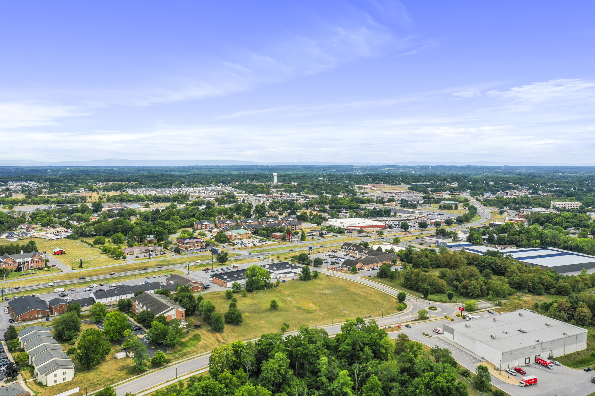 Lutz Ave, Martinsburg, WV à vendre Photo du b timent- Image 1 de 34