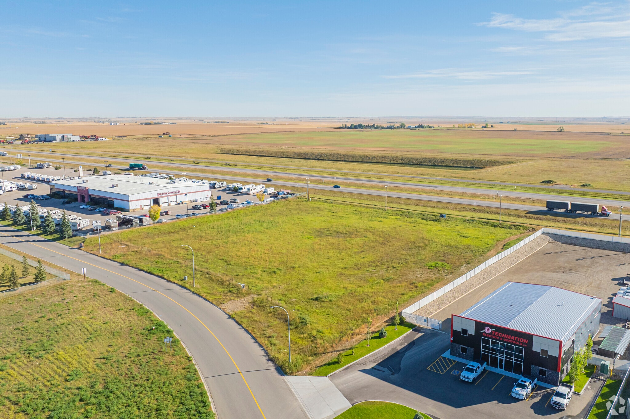640 24th St SE, High River, AB for sale Primary Photo- Image 1 of 9