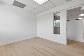 11755 Victory Blvd, North Hollywood, CA for lease Interior Photo- Image 2 of 10