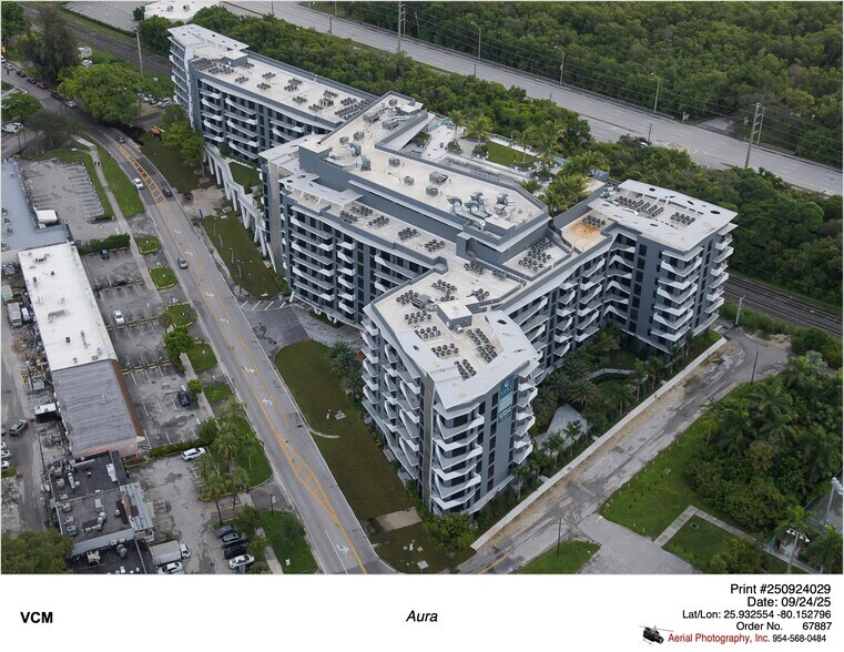17071 W Dixie Hwy, North Miami Beach, FL à louer - Photo du bâtiment - Image 2 de 11
