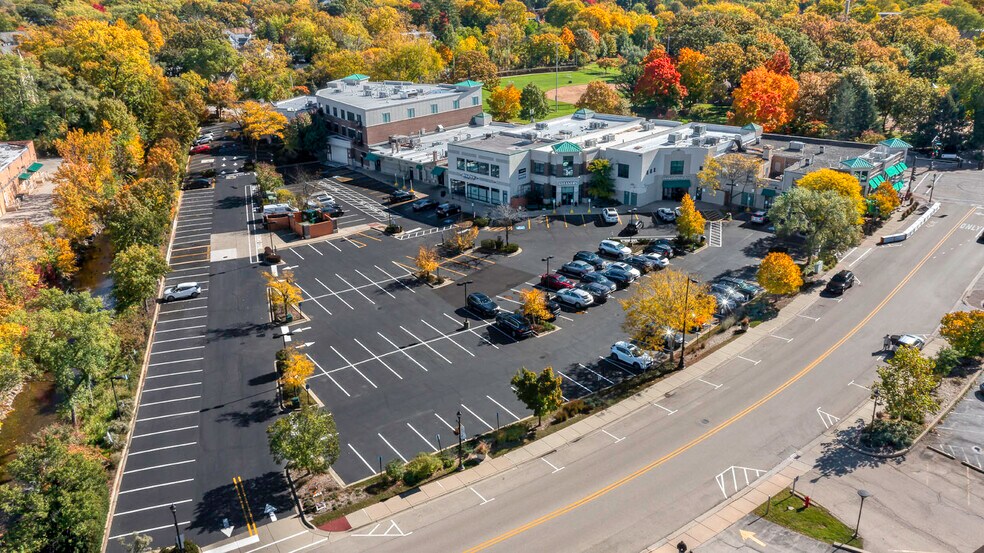 1310-1348 Shermer Rd, Northbrook, IL à vendre - Photo du bâtiment - Image 3 de 23