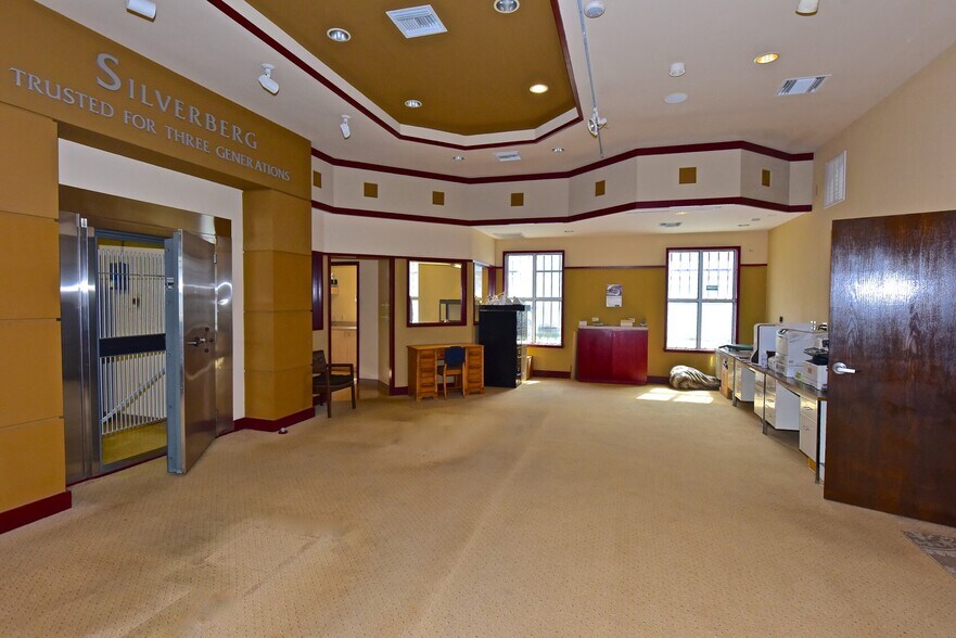 32699 US Highway 19 N, Palm Harbor, FL à louer - Photo du bâtiment - Image 3 de 7