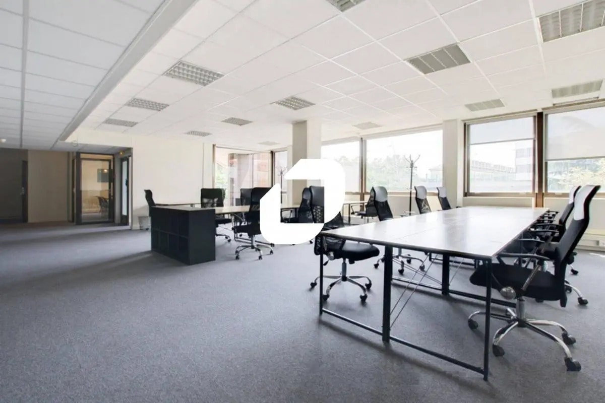 Bureau dans Saint-Cloud à vendre Photo intérieure- Image 1 de 12