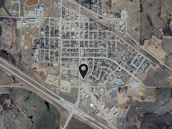 4403 Crockett 50 St, Mayerthorpe, AB for lease - Building Photo - Image 1 of 2