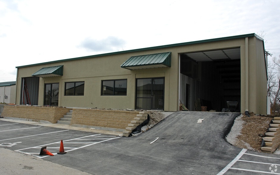 Owasso Business Park portfolio of 6 properties for sale on LoopNet.ca - Building Photo - Image 3 of 6