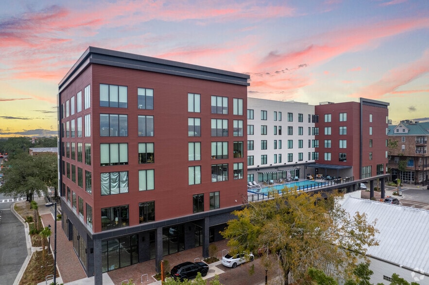 212 SE 1st St, Gainesville, FL à louer - Photo du bâtiment - Image 3 de 9