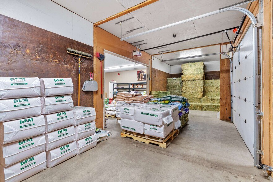 22525 SW Stafford Rd, Tualatin, OR à vendre - Photo intérieure - Image 3 de 12