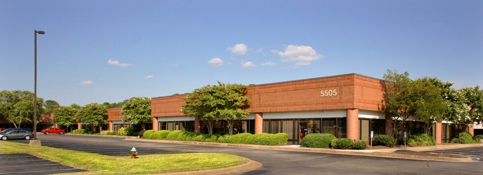 5505 Robin Hood Rd, Norfolk, VA à louer - Photo du bâtiment - Image 1 de 16