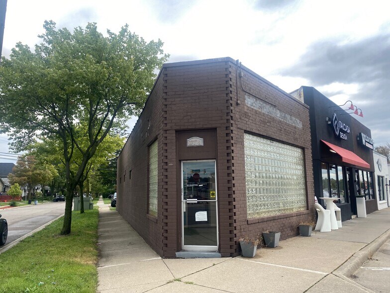 33788 Woodward Ave, Birmingham, MI à louer - Photo du bâtiment - Image 1 de 8