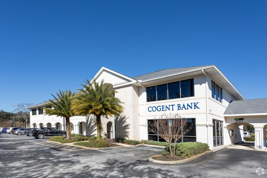 1105-1129 Saxon Blvd, Orange City, FL à louer - Photo du bâtiment - Image 2 de 49