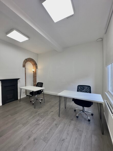 20 Fletcher Gate, Nottingham for lease - Interior Photo - Image 2 of 12