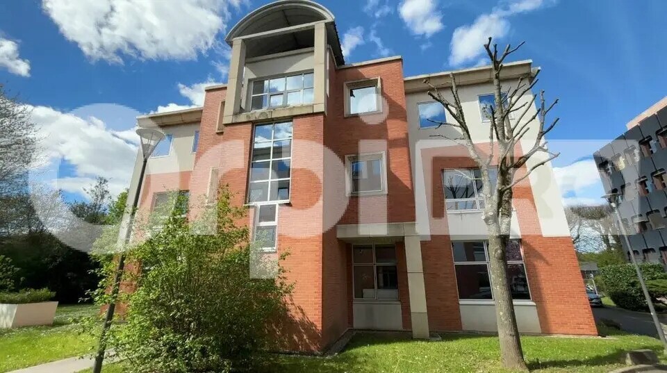 Flex dans Chevilly-Larue à louer - Photo du bâtiment - Image 3 de 4