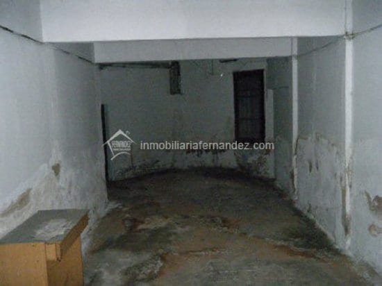 Retail in Cáceres, Cáceres for lease Building Photo- Image 1 of 11