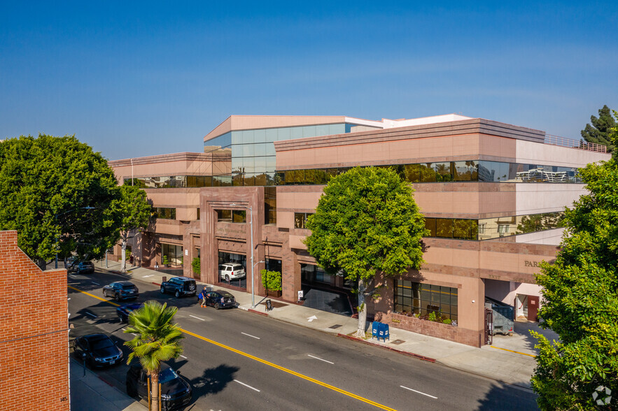 150 N Robertson Blvd, Beverly Hills, CA for lease - Building Photo - Image 3 of 12