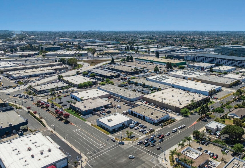 10960 Talbert Ave, Fountain Valley, CA for lease - Building Photo - Image 2 of 6