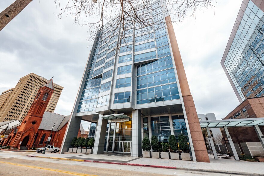 400 Convention St, Baton Rouge, LA à louer - Photo du bâtiment - Image 3 de 33