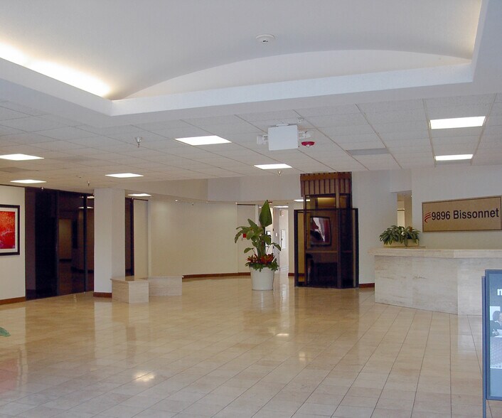 9896 Bissonnet St, Houston, TX à louer - Hall d’entrée - Image 3 de 5