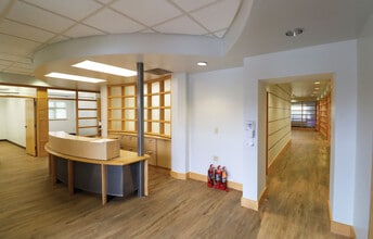 939 Willagillespie Rd, Eugene, OR à louer Photo intérieure- Image 2 de 11