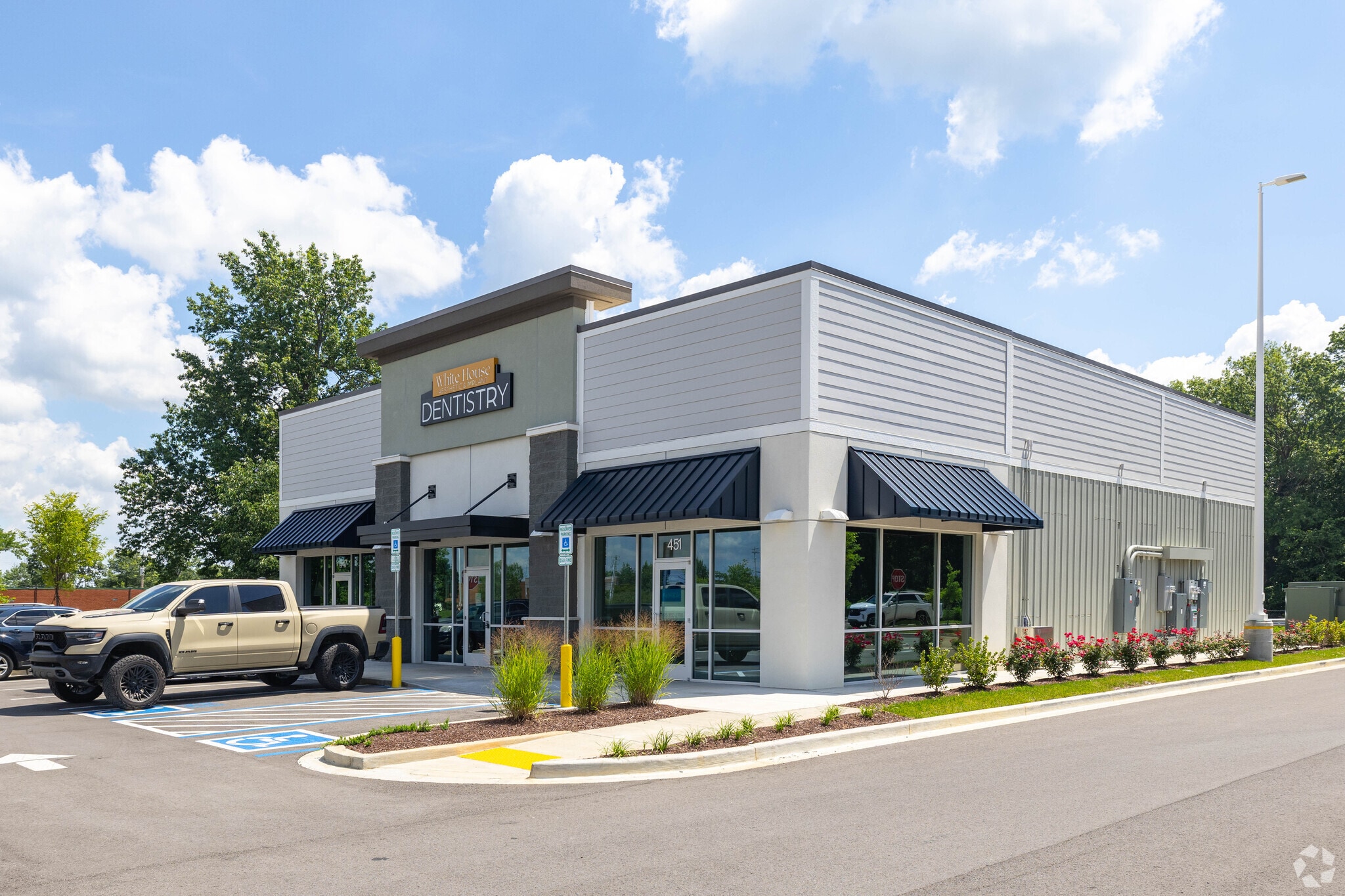 473-479 TN-76, White House, TN for lease Primary Photo- Image 1 of 2