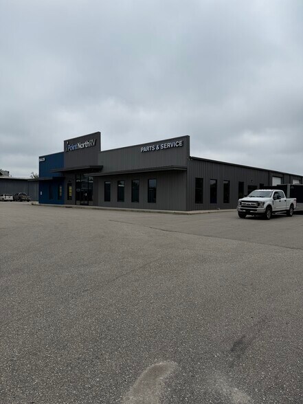 3389 W US Highway 10, Ludington, MI à louer - Photo principale - Image 1 de 7