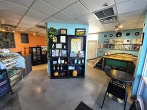 5202 N 7th St, Phoenix, AZ for lease Interior Photo- Image 2 of 12