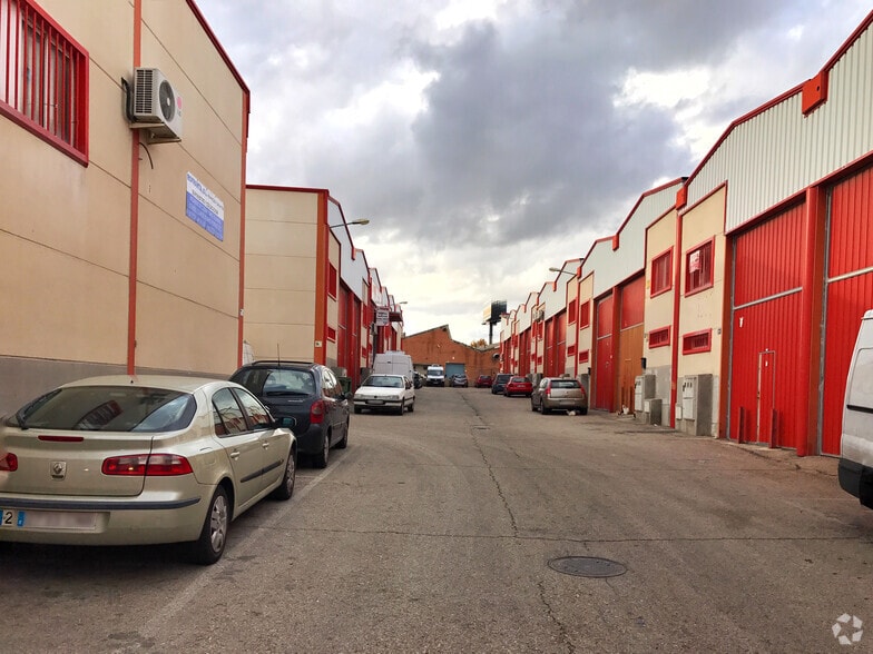 Avenida de los Yeseros, 7, Valdemoro, Madrid à vendre - Photo du bâtiment - Image 2 de 3